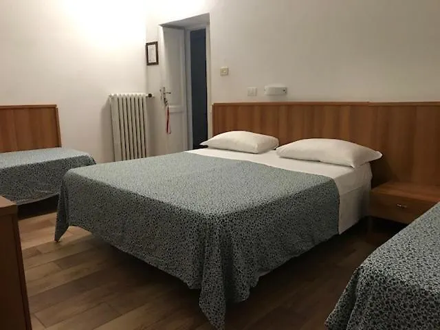 Hotel Lodi Roma 2*,